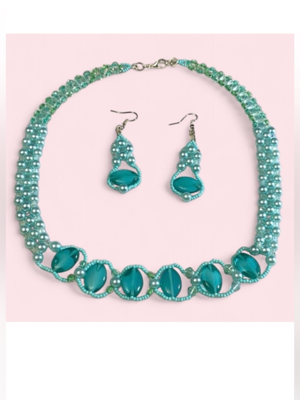 Elegant Turquoise Beaded Necklace and Earring Set